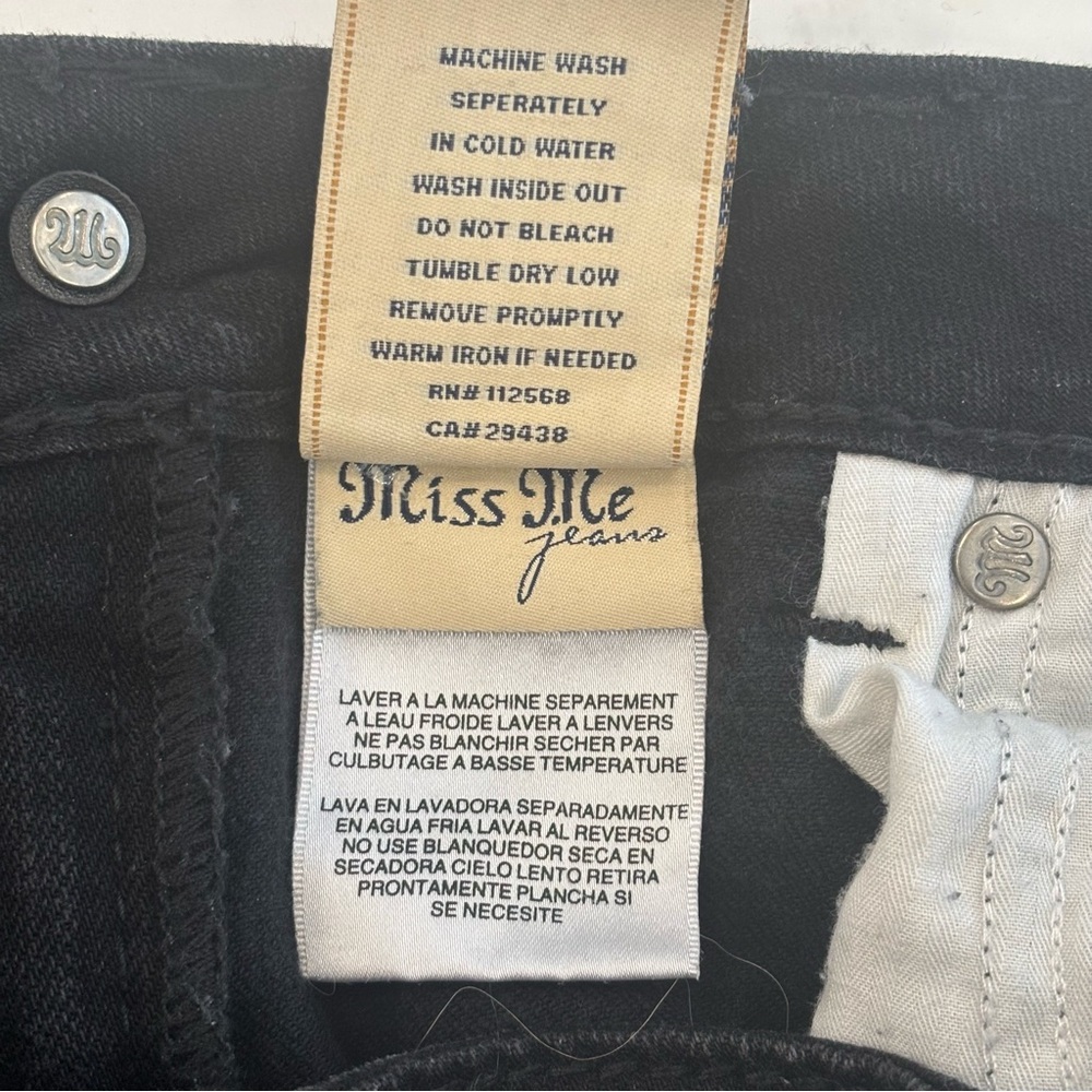 Miss Me Women's Black Boot Cut Jeans Griffith Park wash - Picture 4 of 14